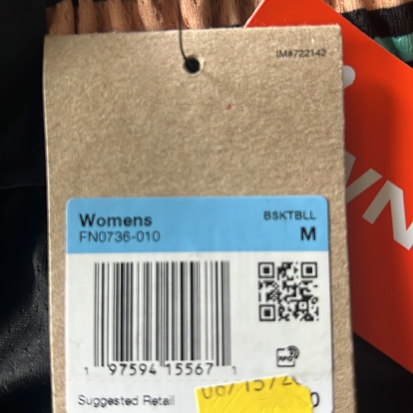 Nike New York Liberty Shorts - Picture 4 of 5